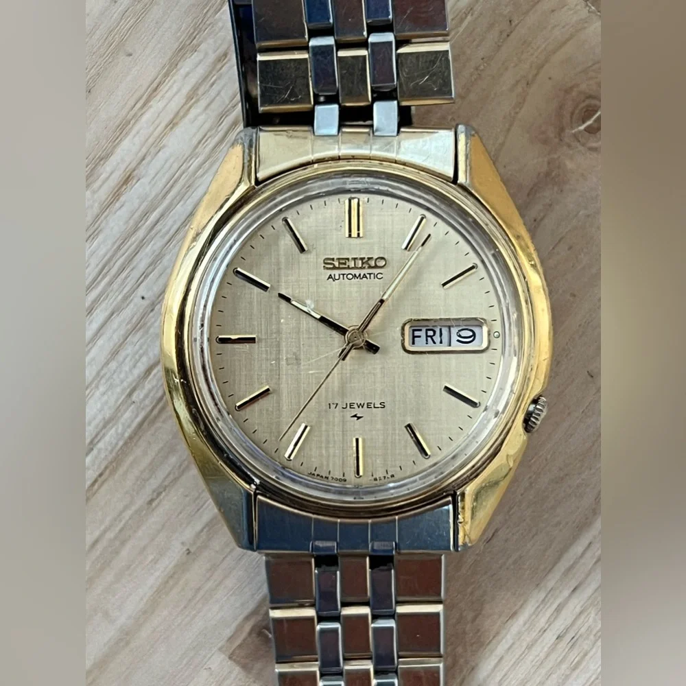 Seiko Automatic Rare Vintage Men’s Watch Two-Tone Bracelet Gold-Tone Dial Date